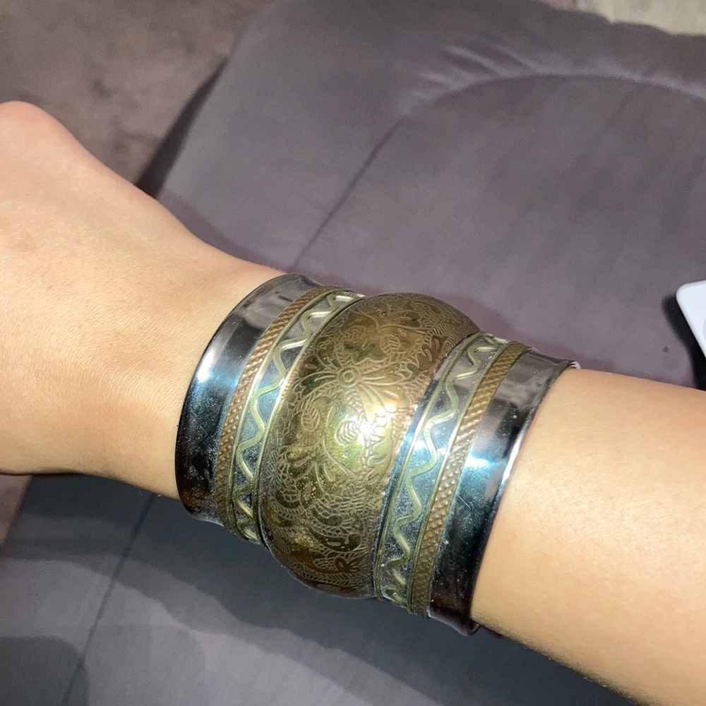 Silver bracelet in medium size!